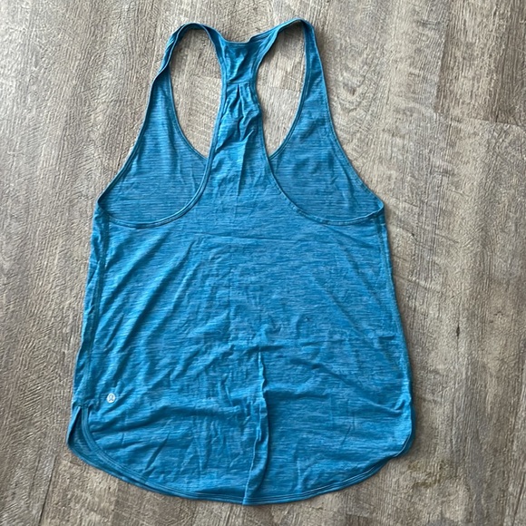Lululemon blue tank top - Picture 2 of 5